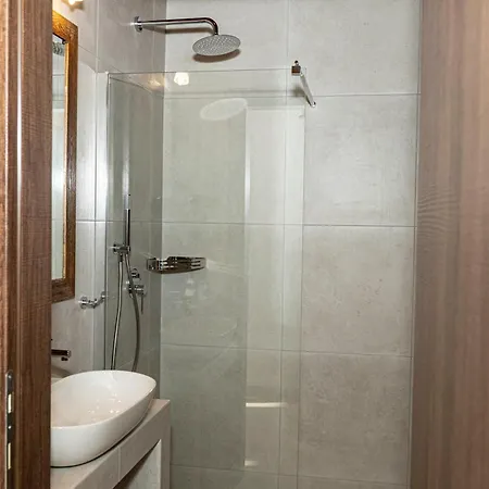 Lejlighedshotel Annousa's House & 4*