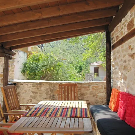 Aparthotel Annousa's House & 4*