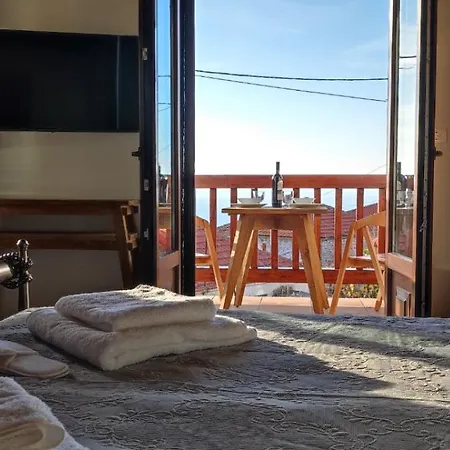 Annousa's House & Lejlighedshotel 4*