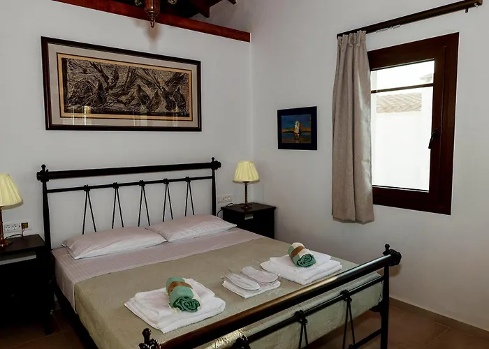 Annousa's House & מלון דירות