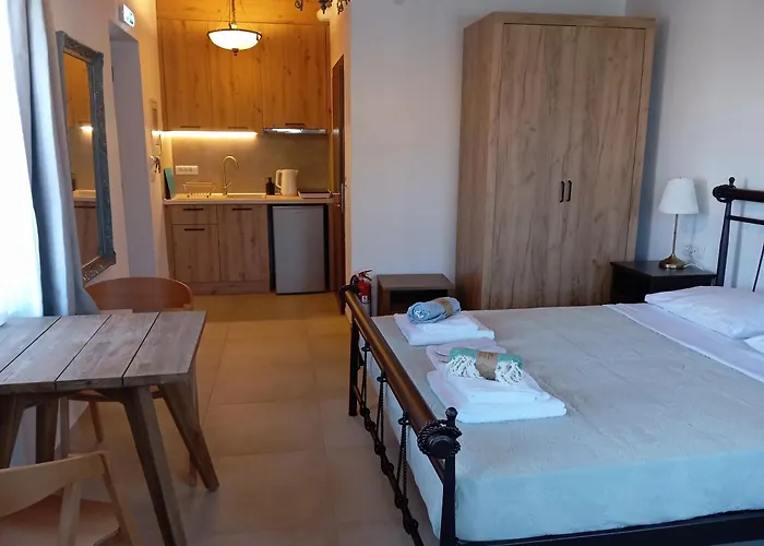 Annousa's House & מלון דירות