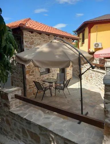 מלון דירות Annousa's House &