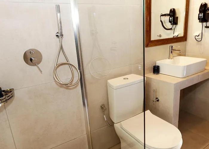 מלון דירות Annousa's House &