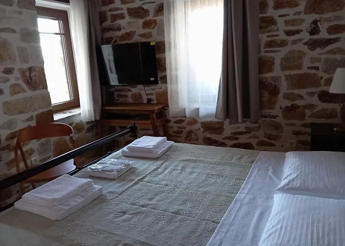 Annousa's House & מלון דירות 4*