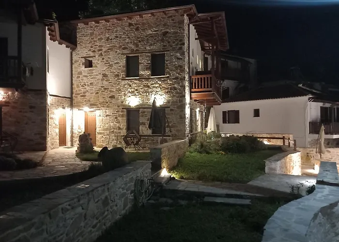 מלון דירות Annousa's House &