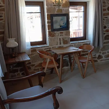 Annousa's House & شقة فندقية Kallirákhi