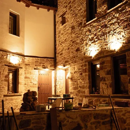 Annousa's House&studios 4*