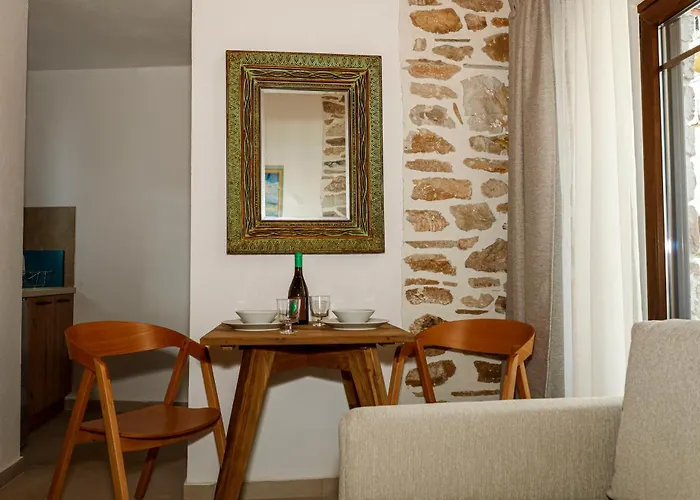 아파트호텔 Annousa's House & 4*