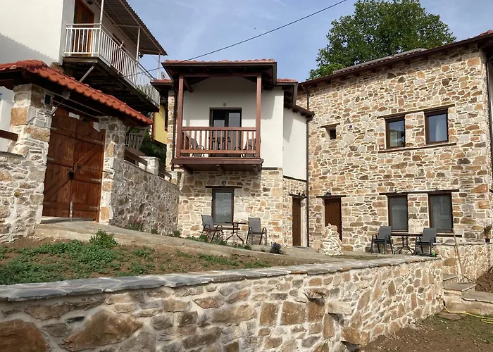 아파트호텔 Annousa's House & 4*